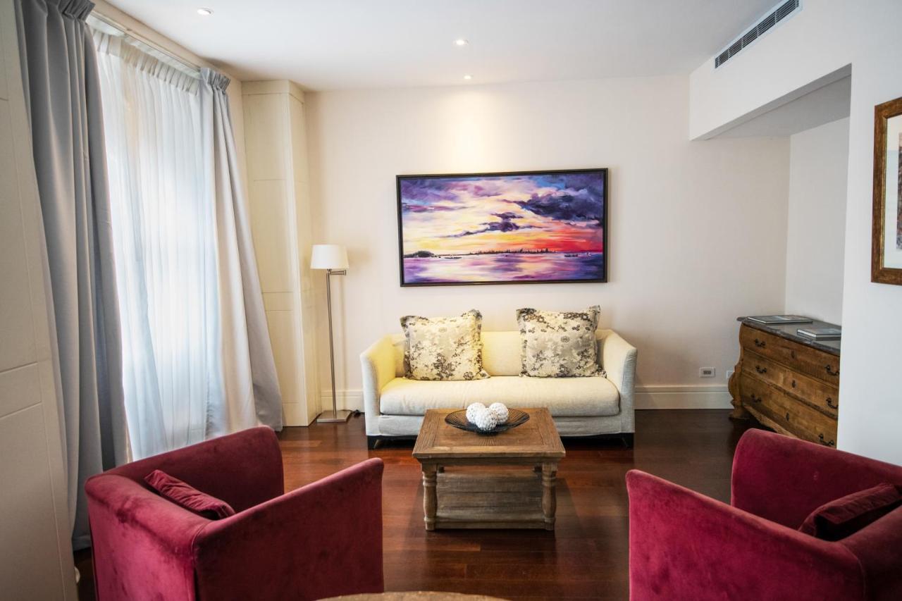 Central Hotel Panama Casco Viejo Exterior photo A living room in a serviced apartment in Paris